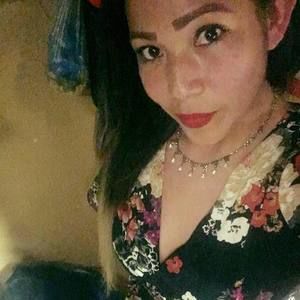 Meet your Posher, Claudia